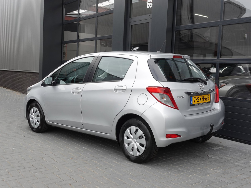 Toyota iQ 1.0 VVTi Executive (Navigatie,Keyless entry,Climatecontrol,Lm velgen,Spiegels elek.inklapbaar) 52262037-12.jpg | Garage Verburg